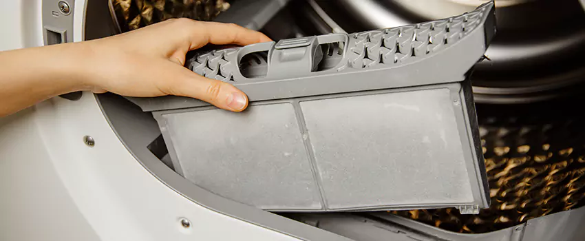 Signs Of A Clogged Dryer Lint Trap in Springfield, Massachusetts